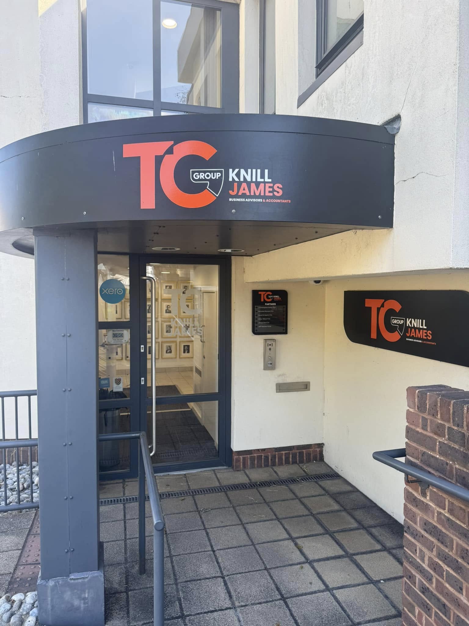 Two-man crew loading